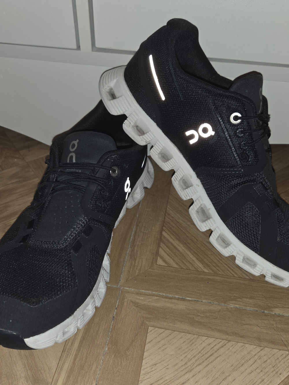 On Cloud Women's Black Athletic Running Shoes